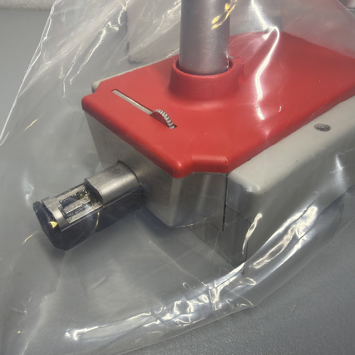 Allen-Bradley 442G-MABH-L Guardmaster 442G Left Handle Assembly New OpenBox 122b