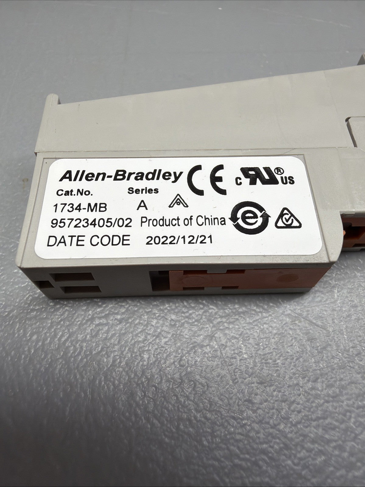 Allen Bradley 1734-MB Series A POINT I/O Mounting Base Open Box (1.3.2)