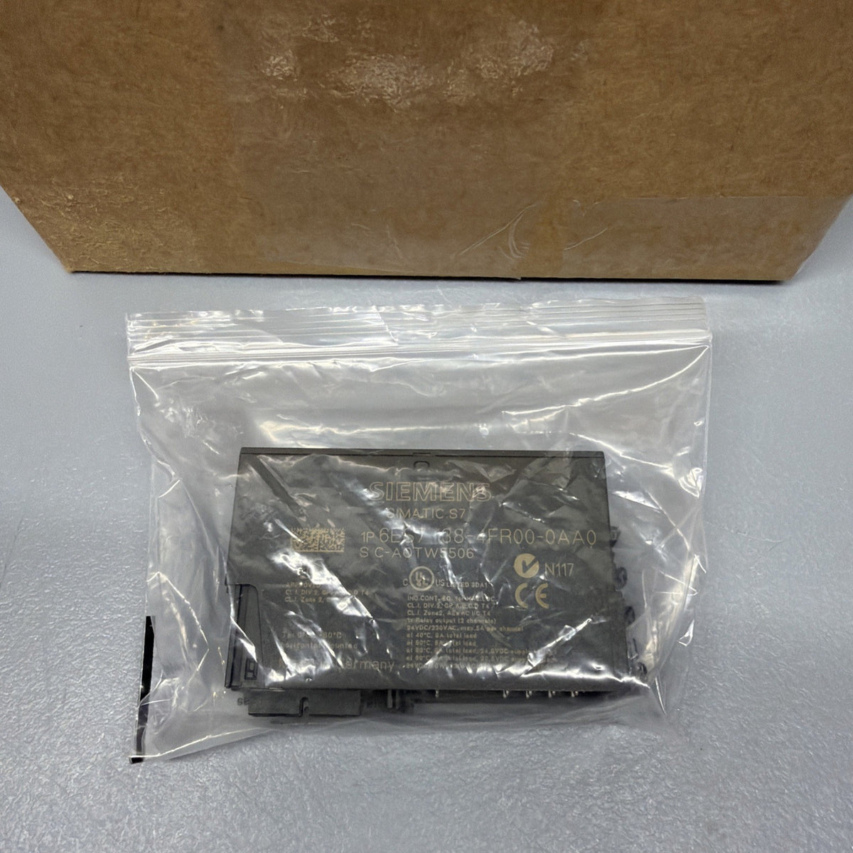 Siemens 6ES7138-4FR00-0AA0 SIMATIC ET 200S Relay Module New Open Box (1.4.2B)