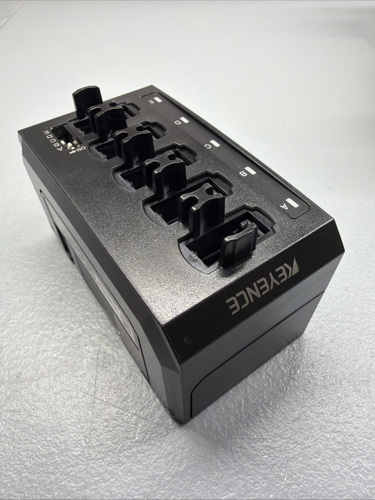 KEYENCE GT2-500 Multi-Head Amplifier Main Unit GT2 Series Open Box (1.3.2)