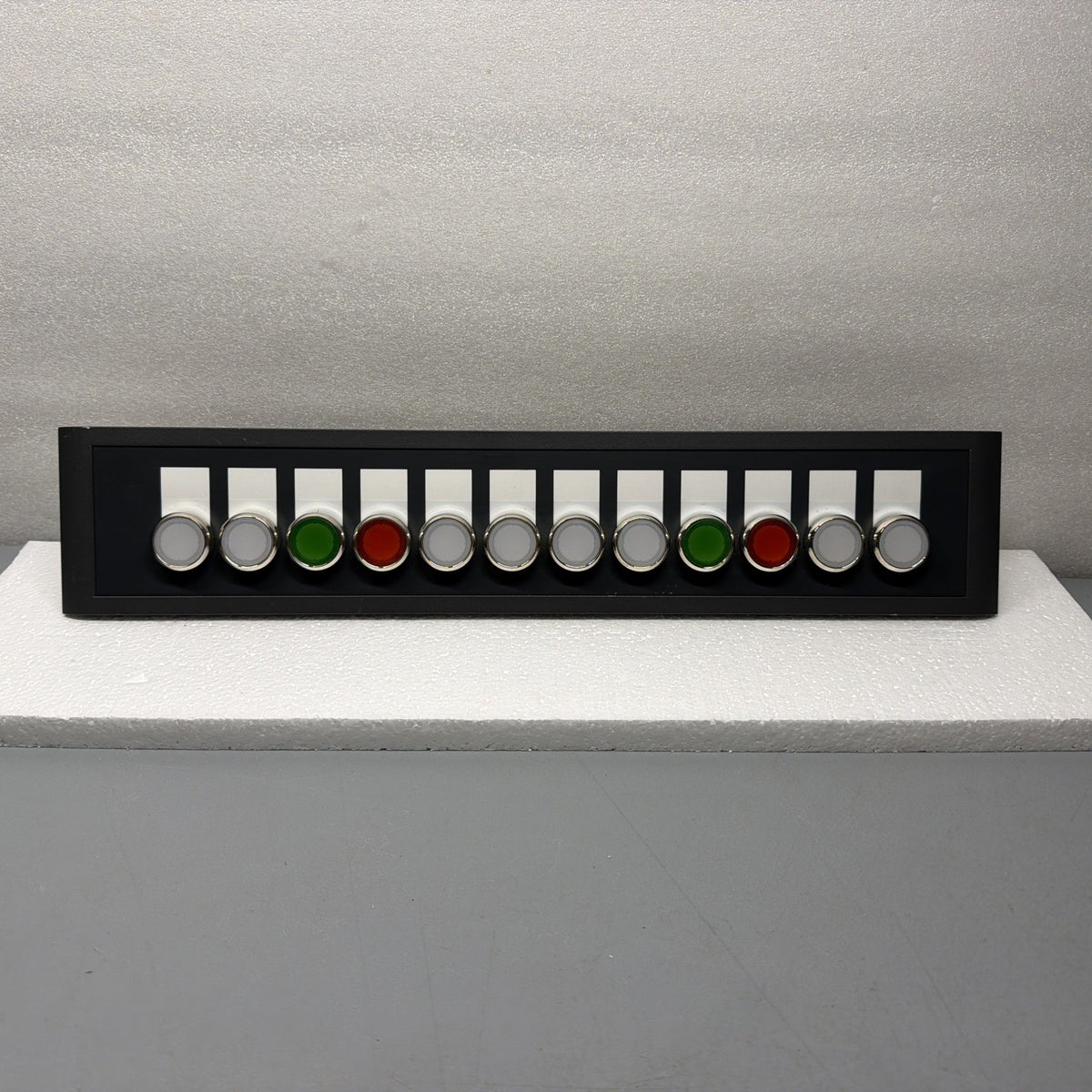 Siemens 6FC5247-0AA43-1AA0 SINUMERIK Panel w/ 12 Pushbuttons New Open Box 1.4.4b