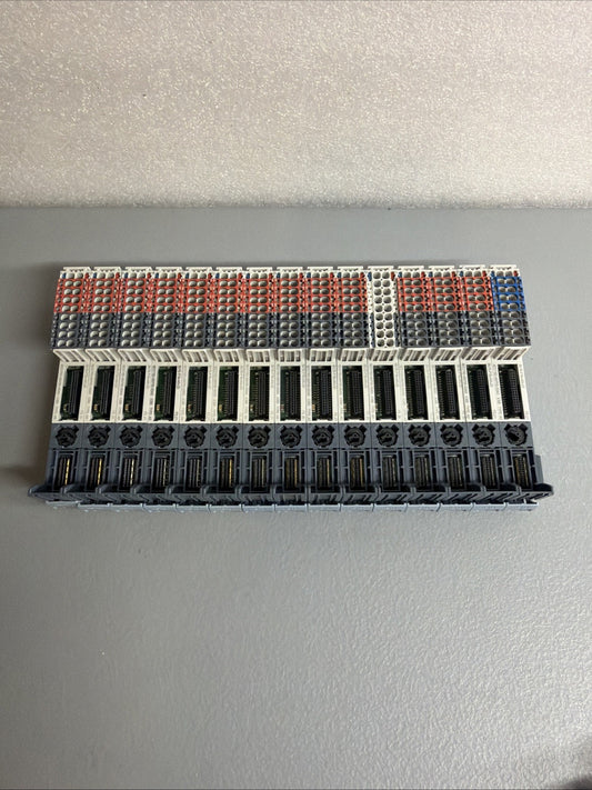 Siemens 6ES7193-6BP00-0DA0 SIMATIC ET 200SP BaseUnit New Open Box 1.3.3
