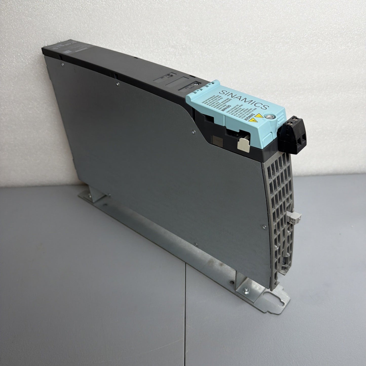 Siemens 6SL3100-1DE22-0AA1 SINAMICS Control Supply Module New Open Box (1.2.3)