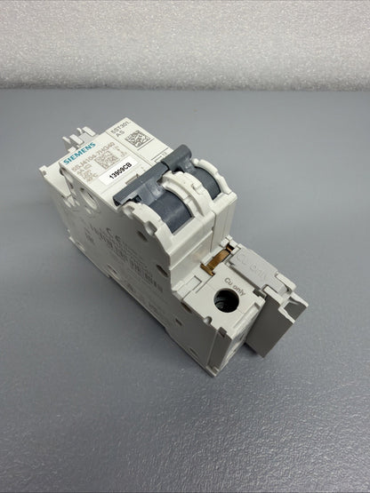 Siemens 5SJ4104-7HG40 4A Breaker + 5ST3010-0HG Aux Switch New Open Box((1.3.1)
