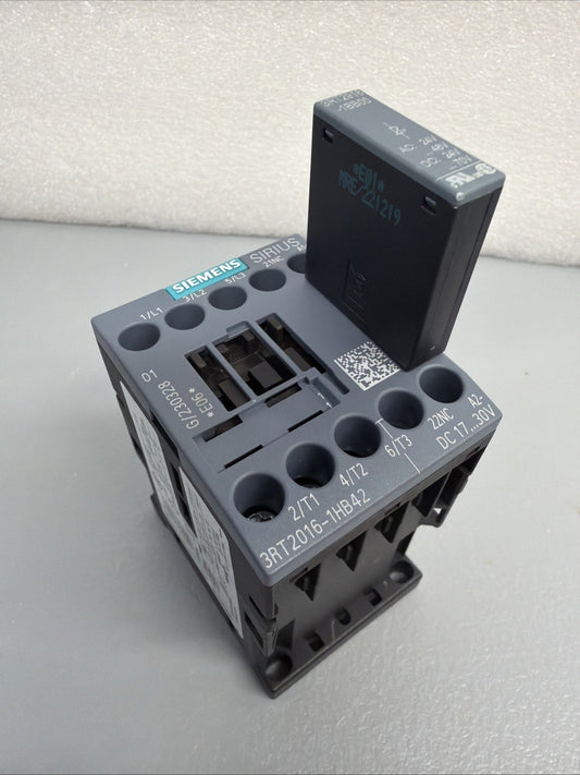 Siemens 3RT2016-1HB42 SIRIUS Contactor w 3RT2916-1BB00 New Open Box (1.2.2)