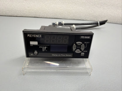 KEYENCE FD-XA5E Clamp-On Micro Flow Sensor Controller Open Box (1.3.2b)