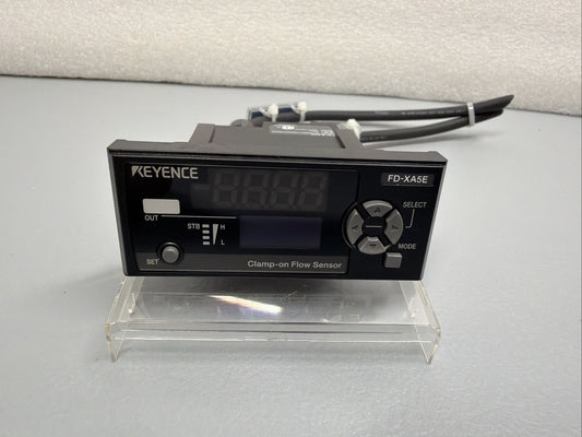 KEYENCE FD-XA5E Clamp-On Micro Flow Sensor Controller Open Box (1.3.2b)