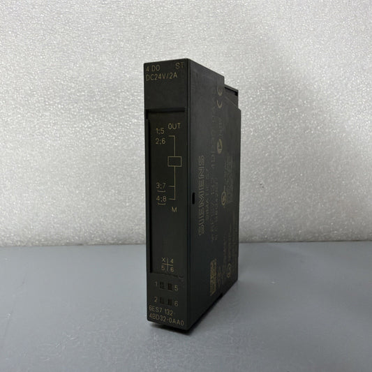 Siemens 6ES7132-4BD32-0AA0 ET 200S 4DO 24VDC 2A New Open Box (1.4.1B)
