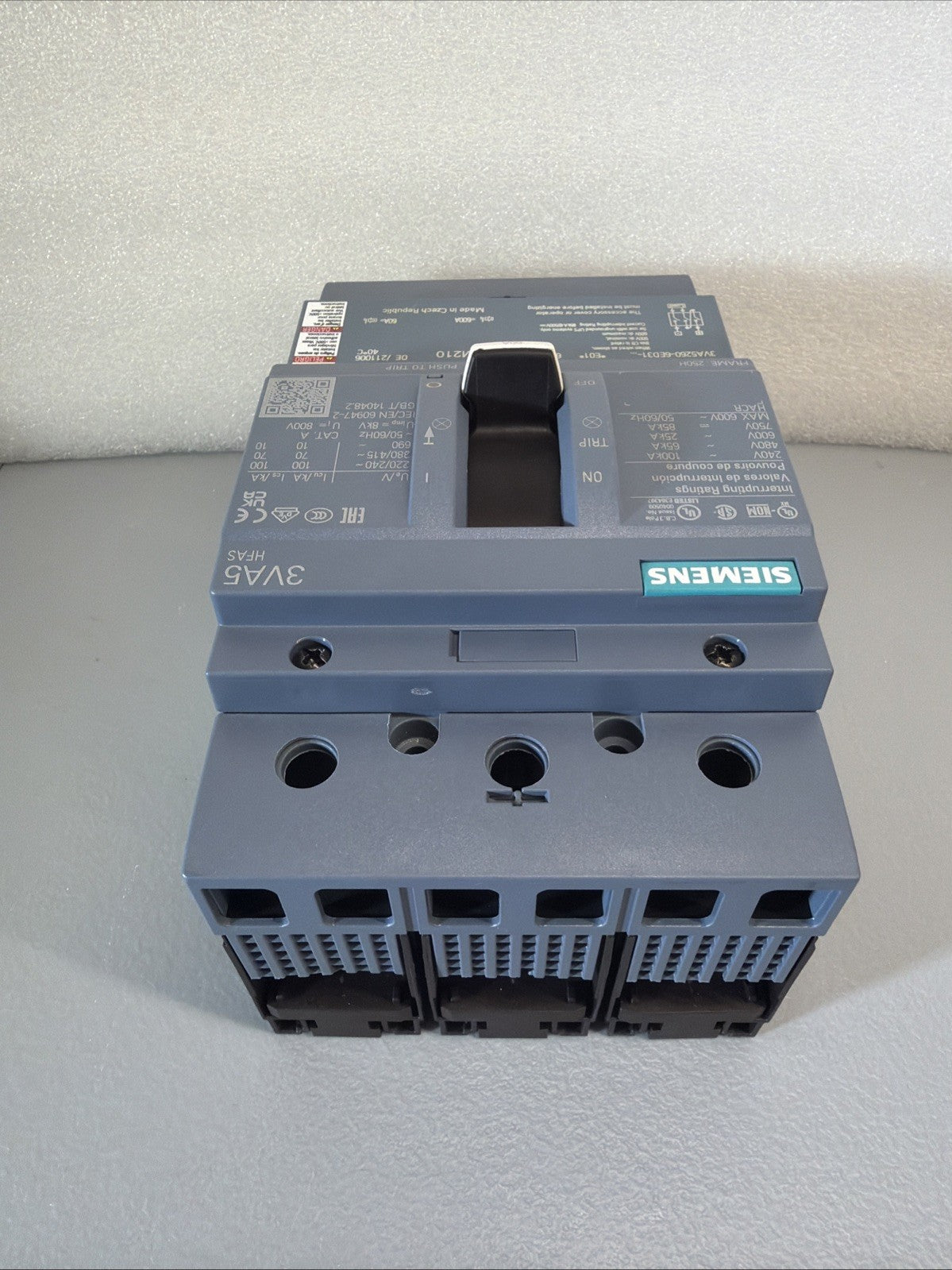 Siemens 3VA5260-6ED31-0AA0 Circuit Breaker 60A 800V New Open Box (1.3.1)