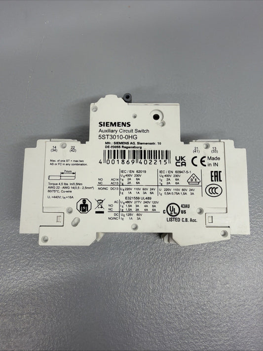 Siemens 5SJ4104-7HG40 4A Breaker + 5ST3010-0HG Aux Switch New Open Box((1.3.1)