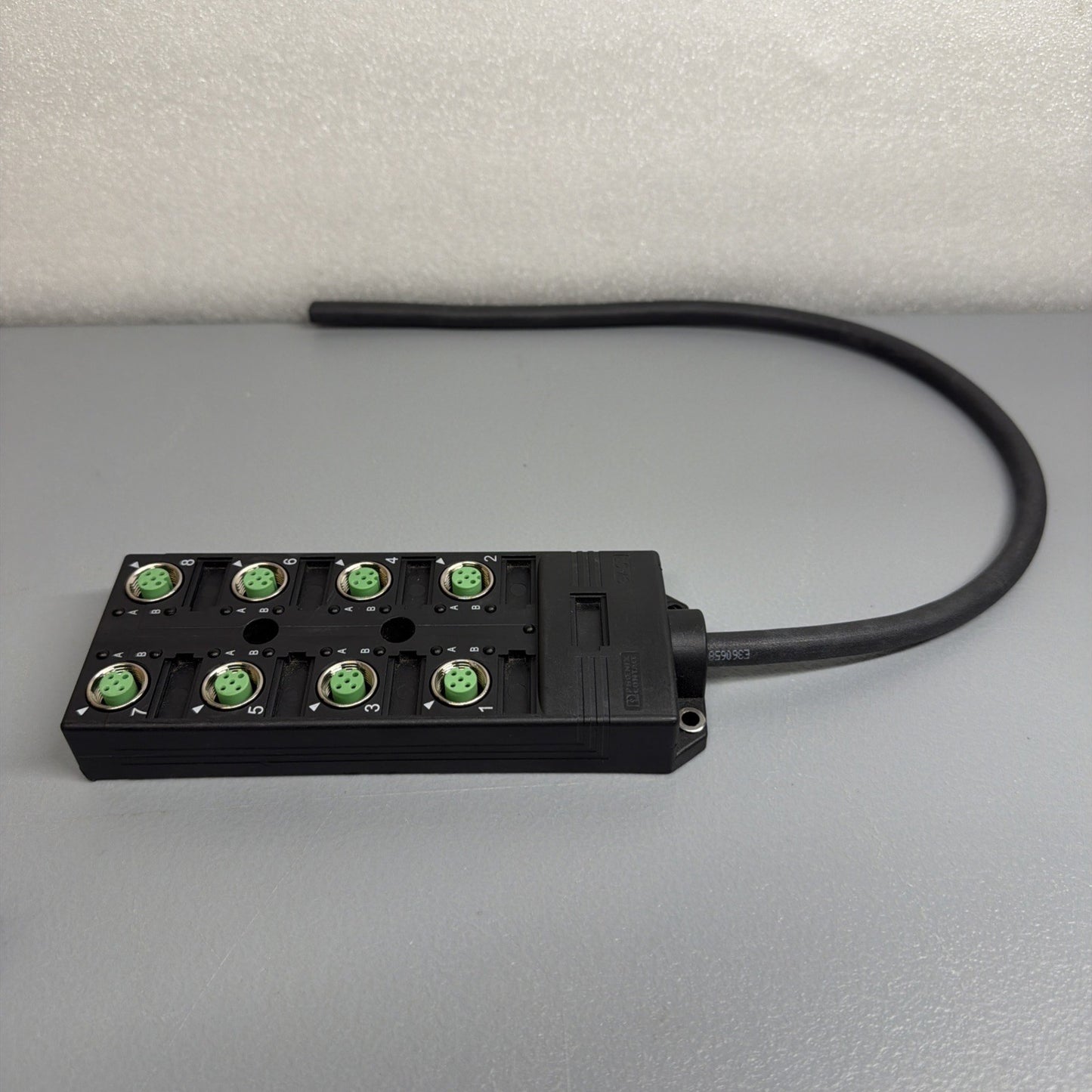 Phoenix Contact 1517178 SACB-8/8-L M12 8-Port Distribution Box Cut Cable (1.4.3)
