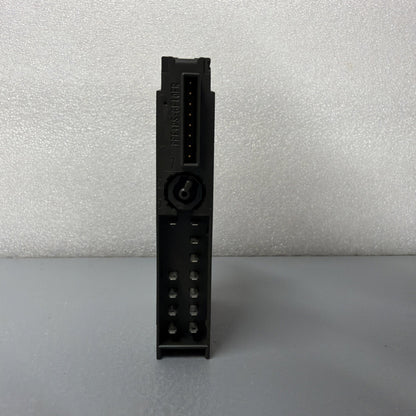 Siemens 6ES7132-4BD32-0AA0 ET 200S 4DO 24VDC 2A New Open Box (1.4.1B)