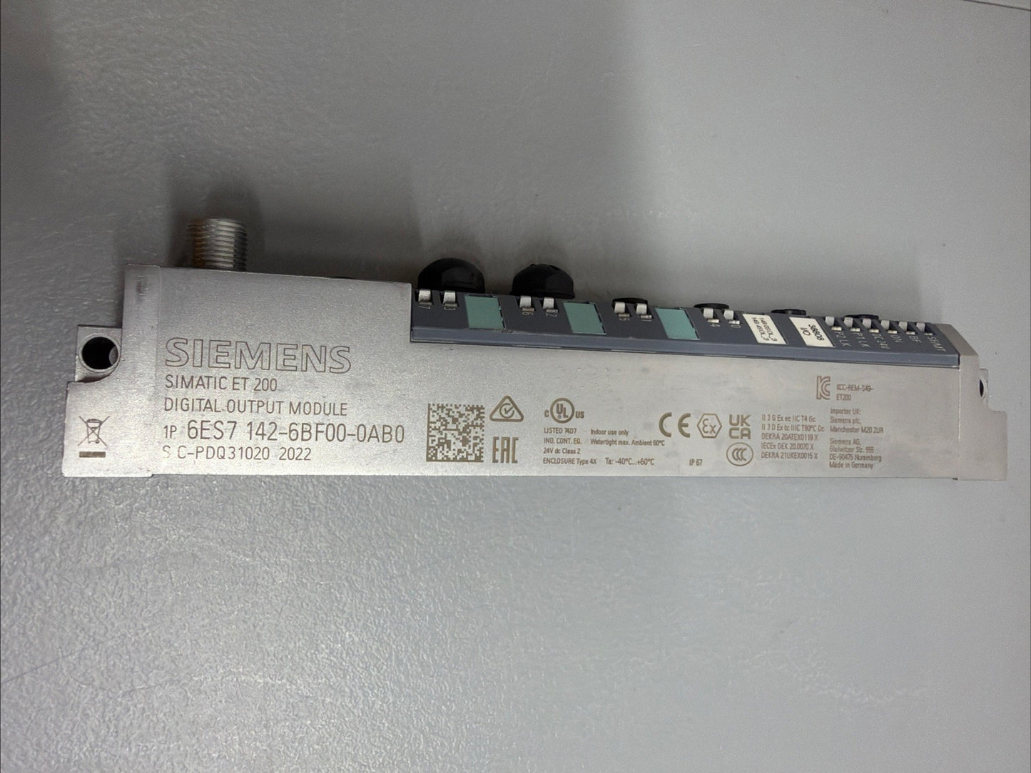 Siemens 6ES7142-6BF00-0AB0 ET200eco PN Digital Output Module New Open Box 1.4.2