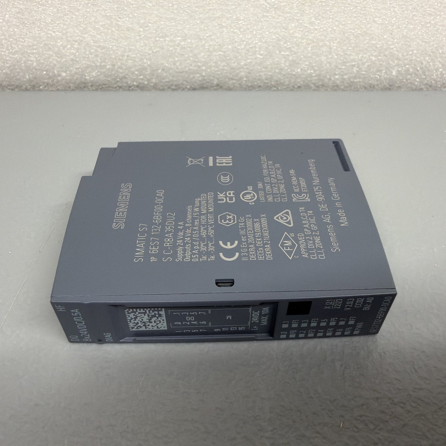 Siemens 6ES7132-6BF00-0CA0 SIMATIC ET 200SP DQ 8x24VDC New Open Box (1.4.2)