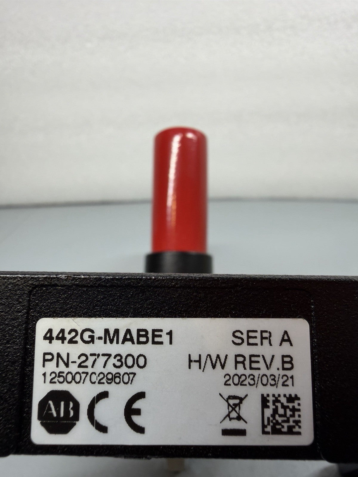 Allen-Bradley 442G-MABE1 Guardmaster Escape Release Module Open Box Each (1.4.1)