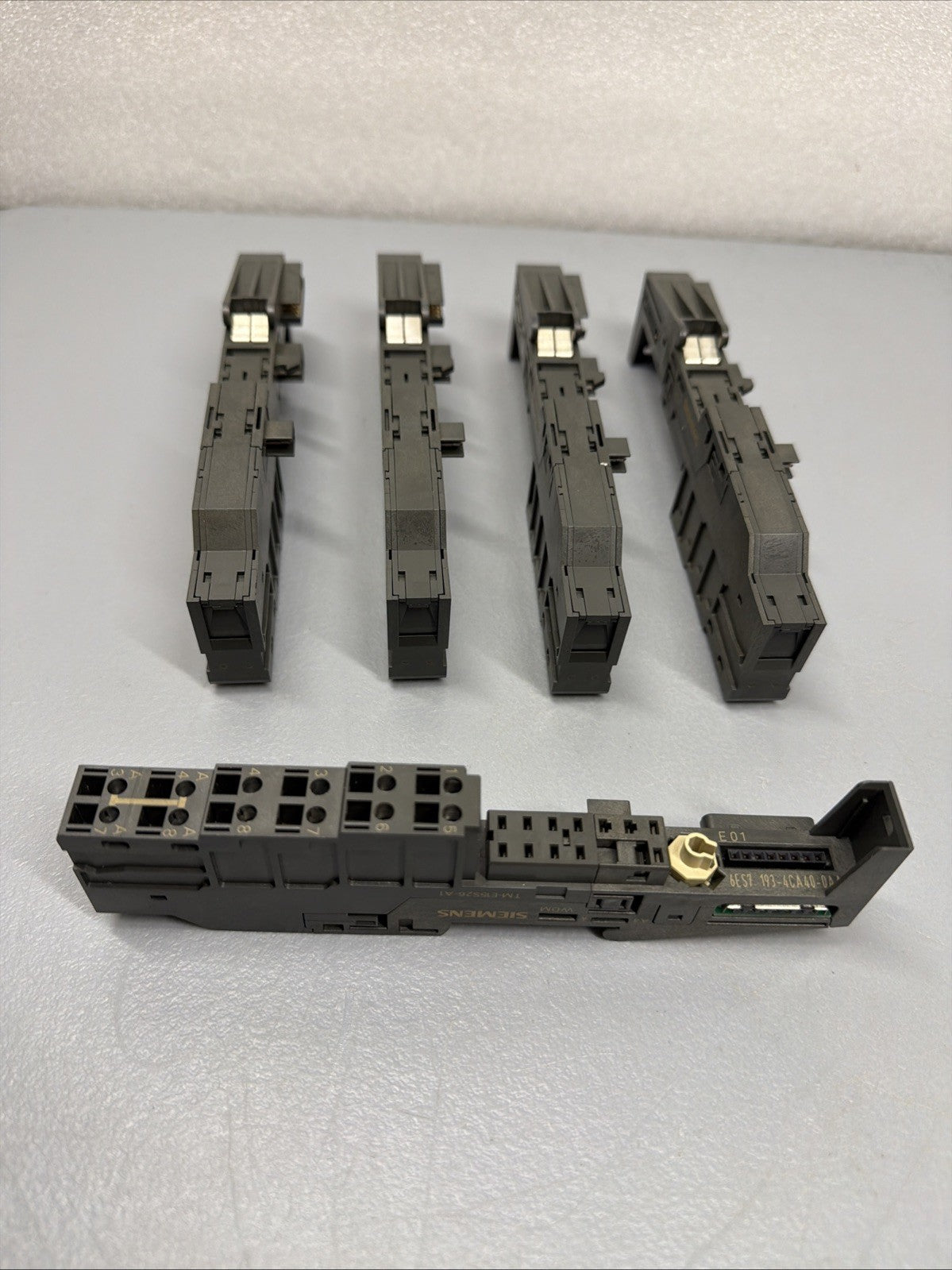 Siemens 6ES7193-4CA40-0AA0 TM-E15S26-A1 ET 200S Terminal Module New Op.box 142b