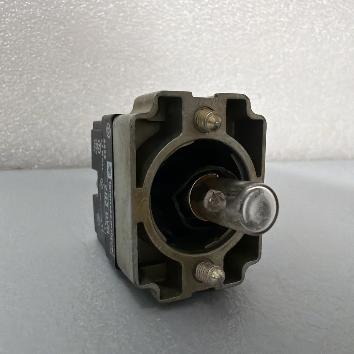 Telemecanique ZB2-BV6 Pilot Light Body BA9S 2.6W 380V w/ Bulb (1.4.2)