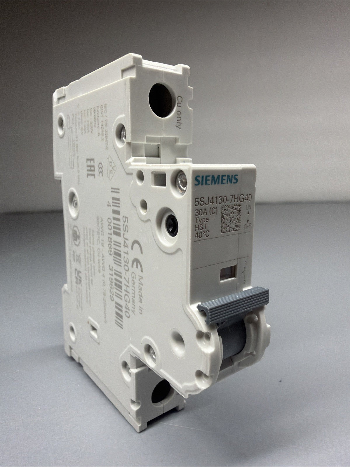 Siemens 5SJ4130-7HG40 SENTRON 4-Pole 30A Circuit Breaker Open Box (1.3.4)
