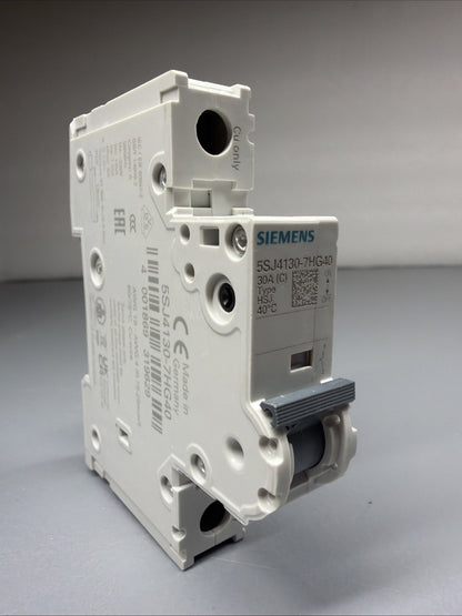 Siemens 5SJ4130-7HG40 SENTRON 4-Pole 30A Circuit Breaker Open Box (1.3.4)