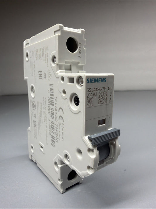 Siemens 5SJ4130-7HG40 SENTRON 4-Pole 30A Circuit Breaker Open Box (1.3.4)