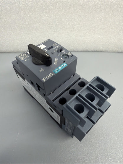 Siemens 3RV2011-0AA10 SIRIUS Motor Starter Protector New Open Box (1.3.2)