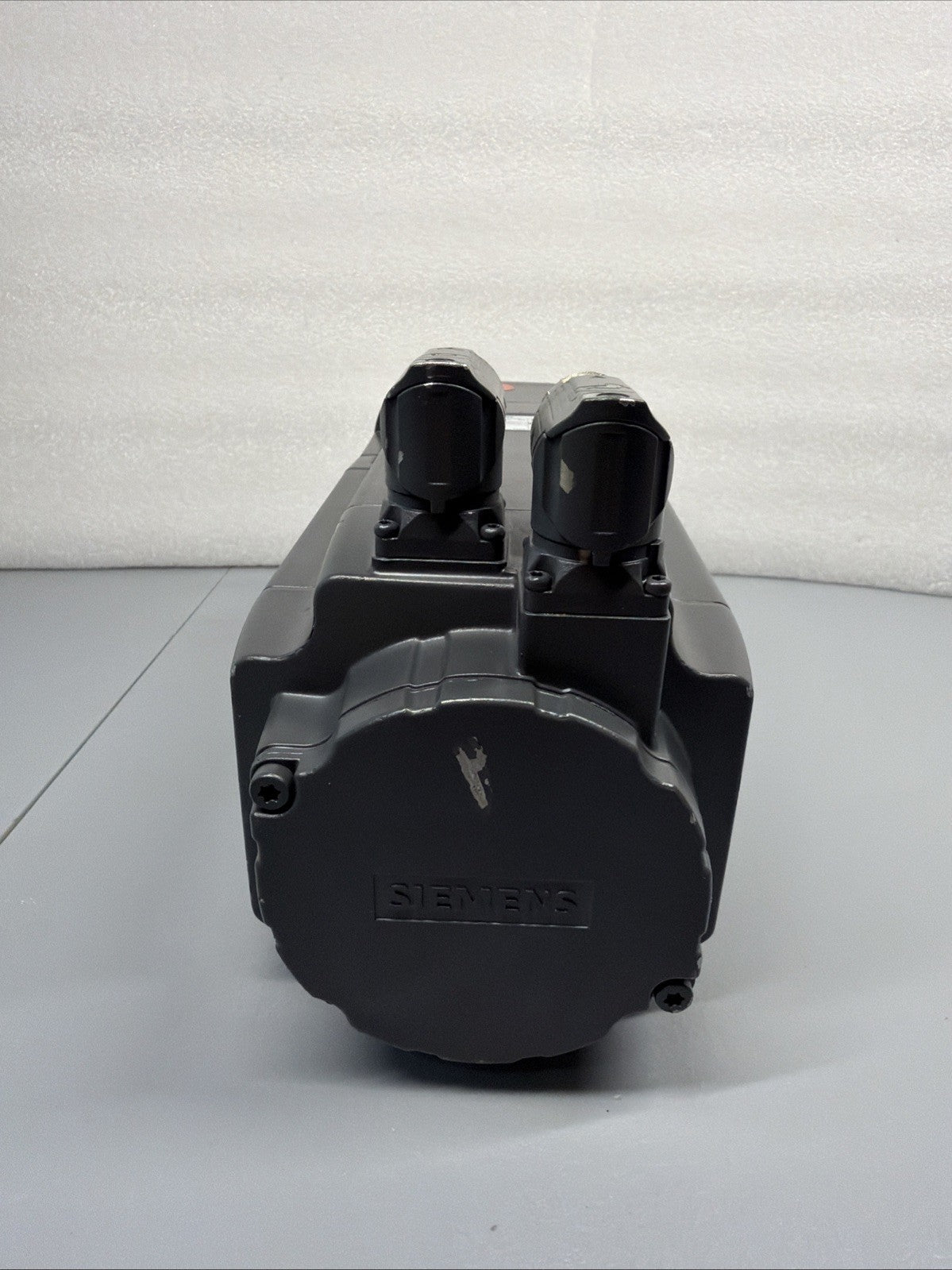 Siemens 1FK7064-4CH74-1SH0 SIMOTICS S Servo Motor Seller Refurbished (1.5.1)