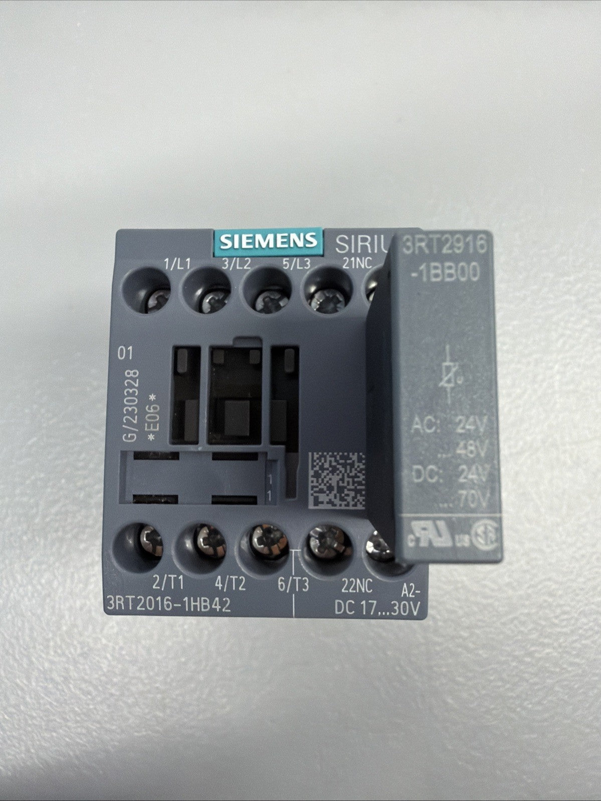 Siemens 3RT2016-1HB42 SIRIUS Contactor w 3RT2916-1BB00 New Open Box (1.2.2)