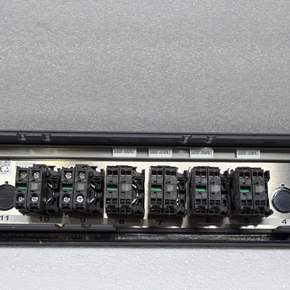 Siemens 6FC5247-0AA43-1AA0 SINUMERIK Panel w/ Pushbuttons & Key Switch (1.2.4b)