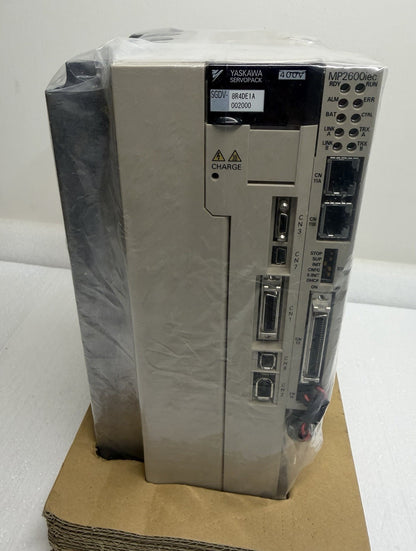 Yaskawa SGDV-8R4DE1A002000300 SERVOPACK Servo Drive w/ MP2600iec New in Box 123B