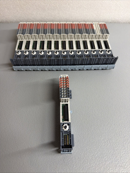 Siemens 6ES7193-6BP00-0DA0 SIMATIC ET 200SP BaseUnit New Open Box 1.3.1b