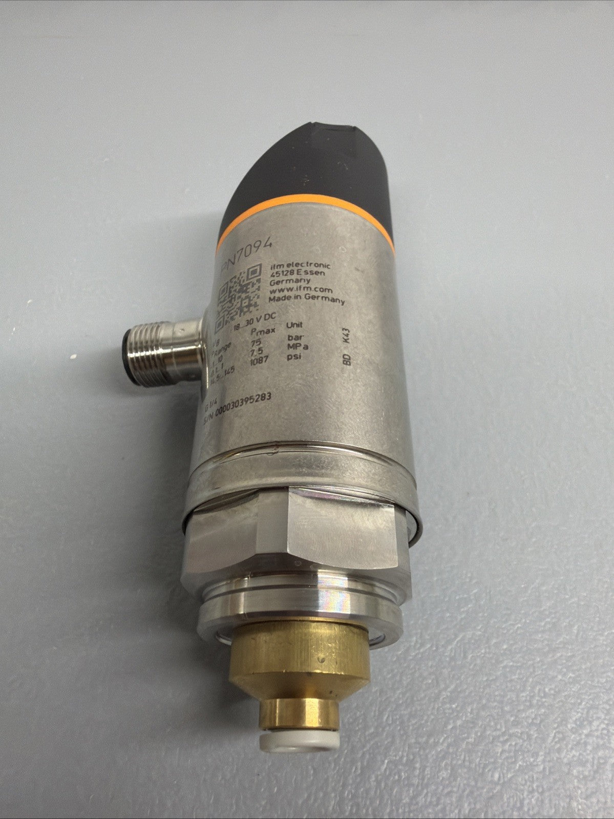 IFM Efector PN7094 Electronic Pressure Switches /Sensor With Display (1.2.2)