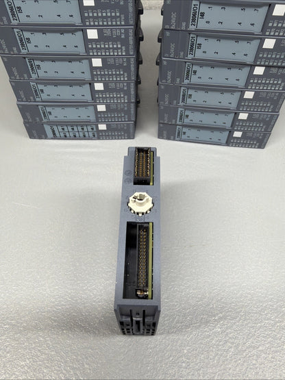 Siemens 6ES7131-6BF00-0CA0 DI 8x24VDC HF SIMATIC S7 PLC New Open Box (1.4.2B)
