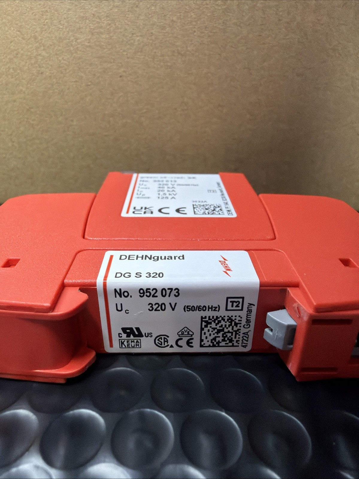 DEHNguard 952 013 DG MOD 320 Surge Protection Module New Open Box (1.4.2b)