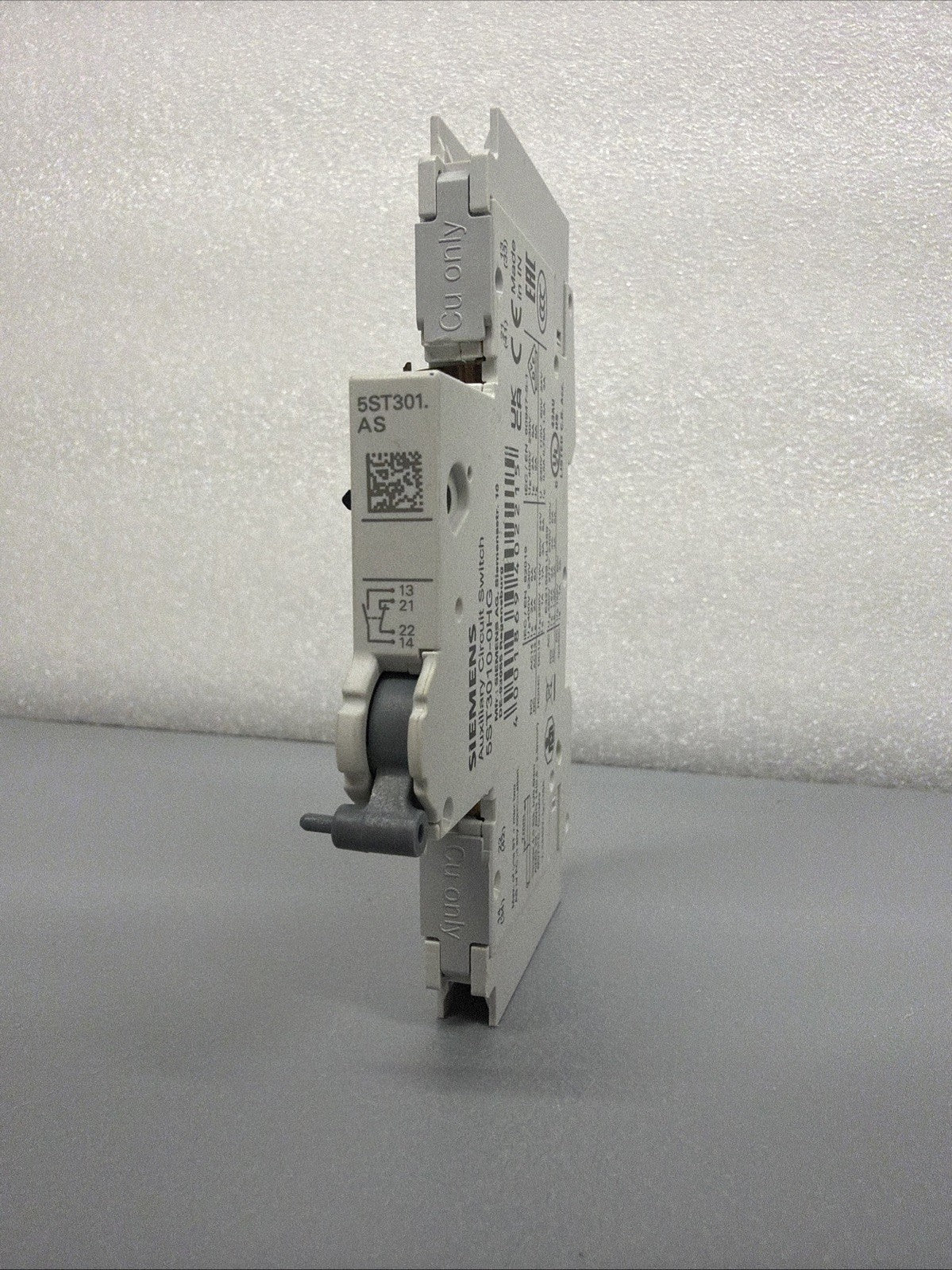 Siemens 5ST3010-0HG Auxiliary Circuit Switch New Open Box (1.4.2B)