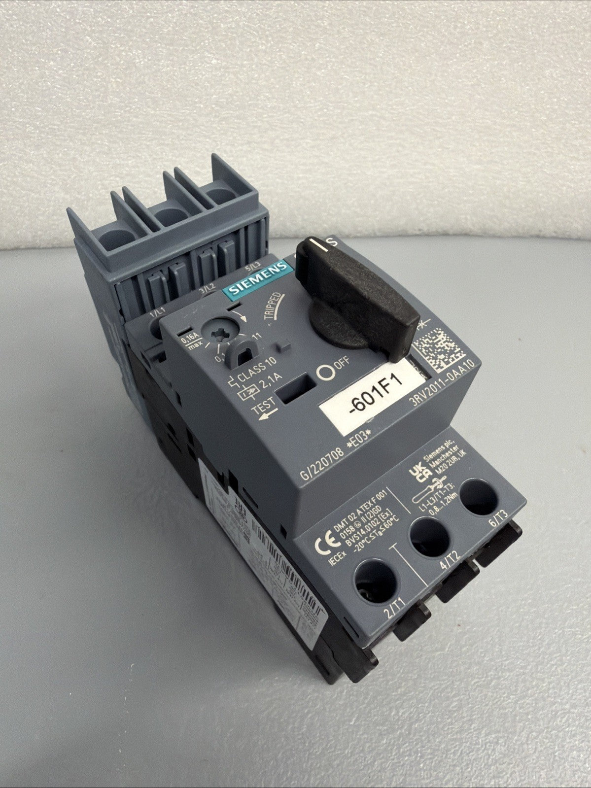 Siemens 3RV2011-0AA10 SIRIUS Motor Starter Protector New Open Box (1.3.2)