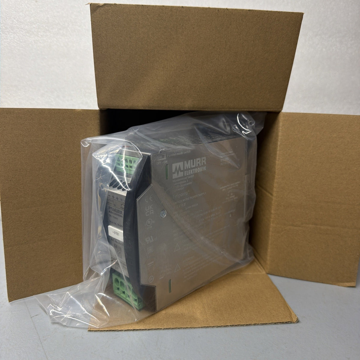 Murrelektronik 85690 Emparro 3-Phase Power Supply 24-28VDC 5A Open Box (1.3.1)