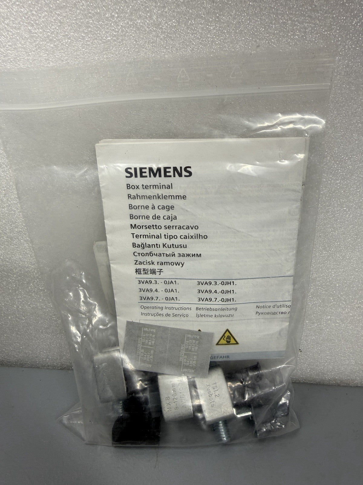Siemens 3VA9143-0JH12 SENTRON 3VA6 3P Box Terminal w/ Control Wire Tap New (142)