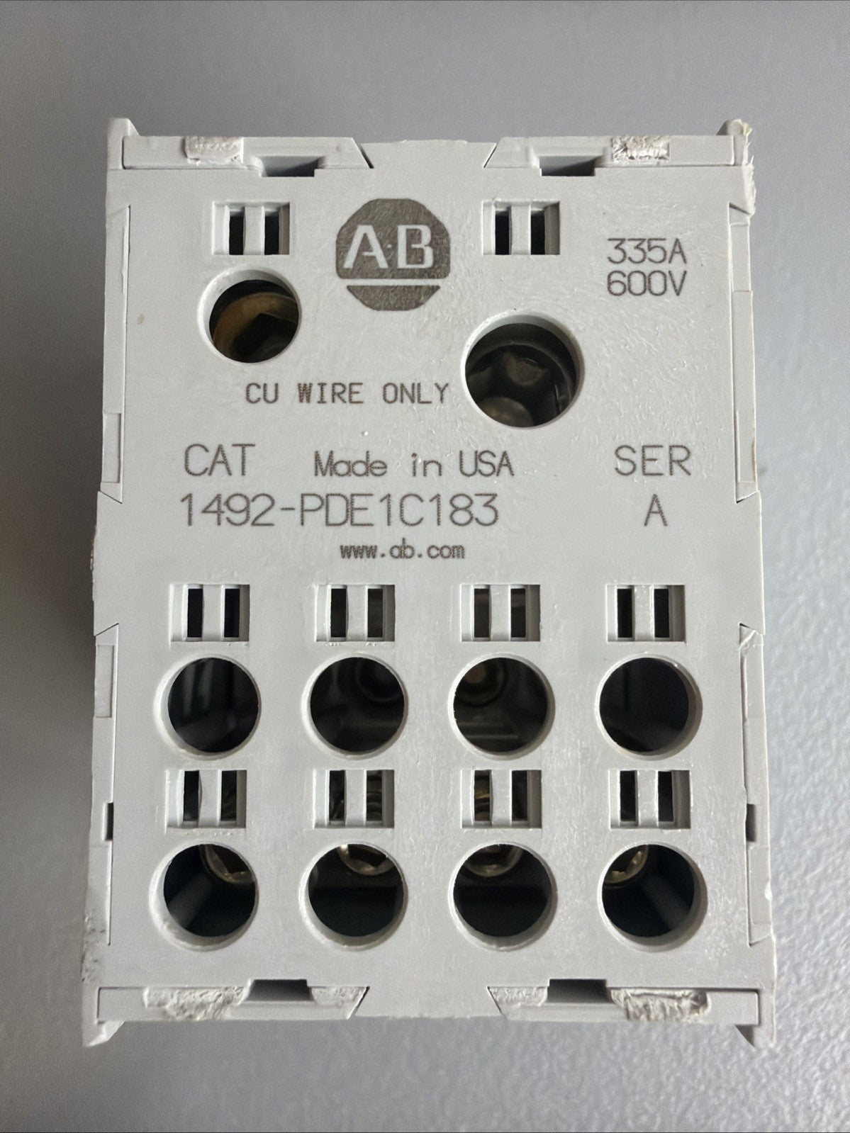 Allen-Bradley 1492-PDE1C183 Series A 335A 600V Distribution Block New Op.Box 142