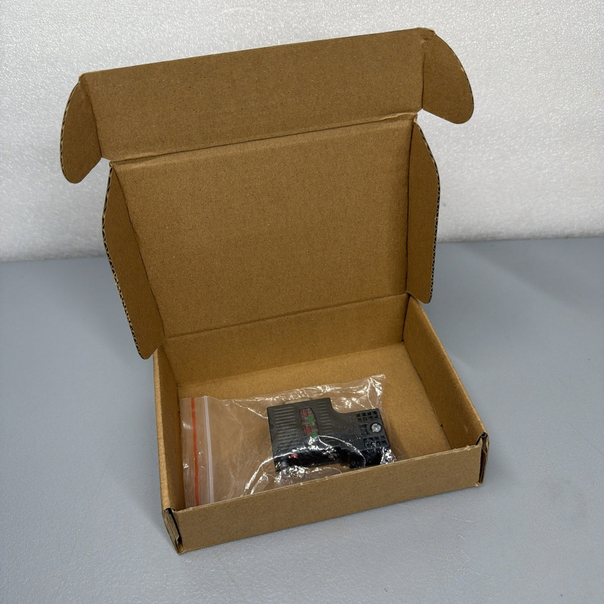 Turck CONNECTOR PDP D9S PROFIBUS-DP DB9 9-Pin Bus Connector New Open Box (1.4.2)