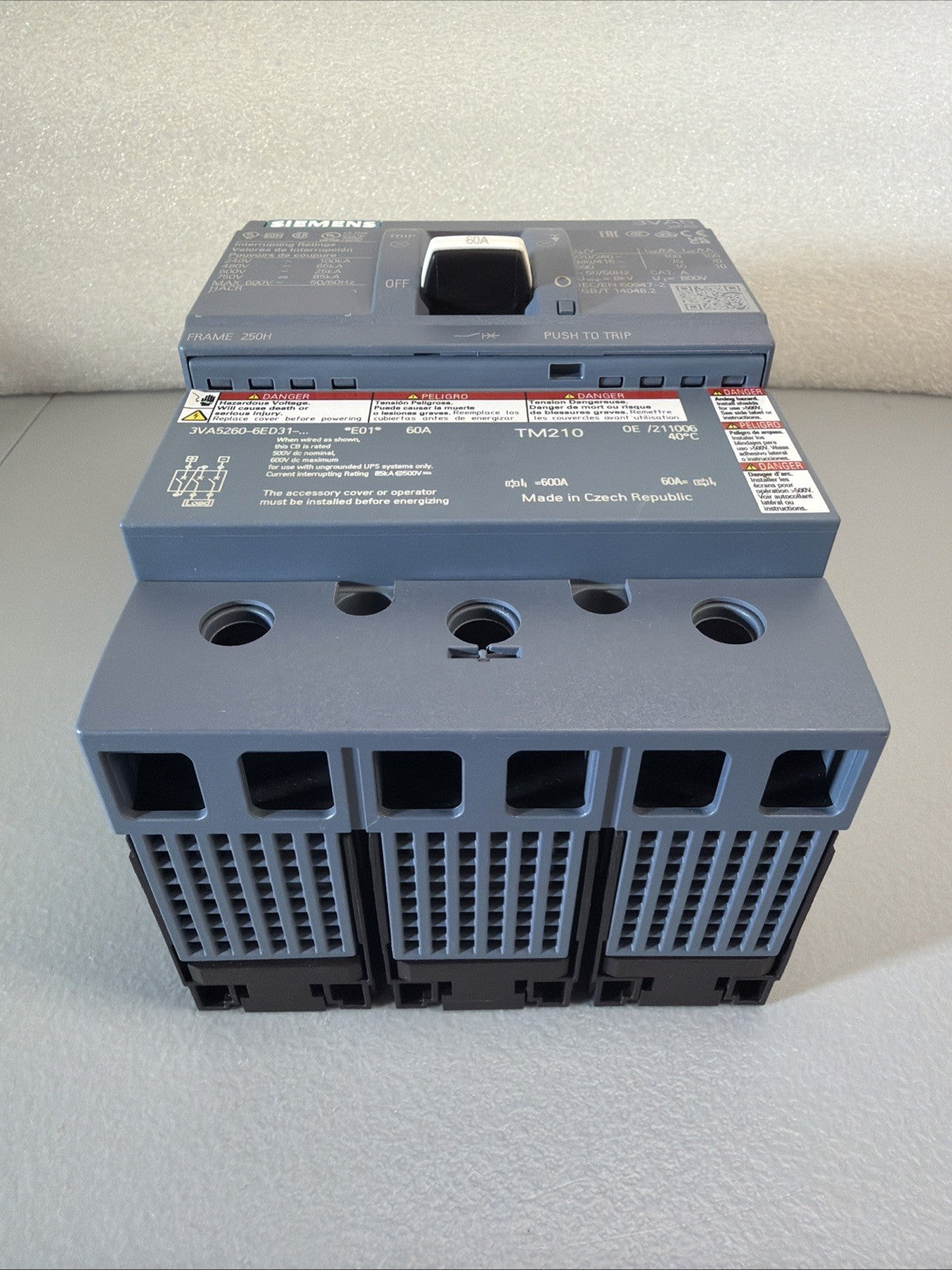Siemens 3VA5260-6ED31-0AA0 Circuit Breaker 60A 800V New Open Box (1.3.1)