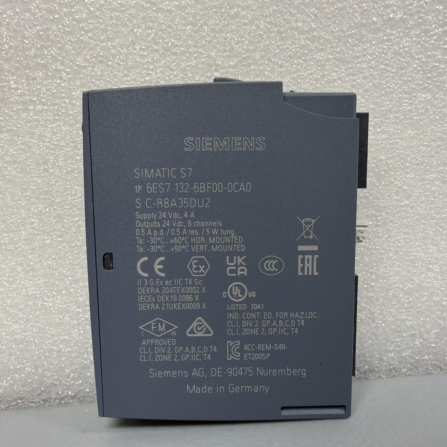Siemens 6ES7132-6BF00-0CA0 SIMATIC ET 200SP DQ 8x24VDC New Open Box (1.4.2)