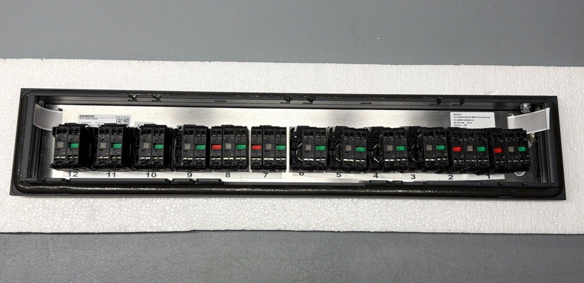 Siemens 6FC5247-0AA43-1AA0 SINUMERIK Panel w/ 12 Pushbuttons New Open Box 1.4.4b
