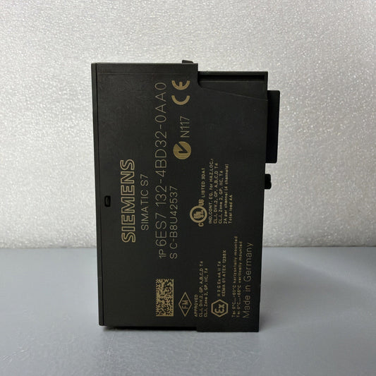 Siemens 6ES7132-4BD32-0AA0 ET 200S 4DO 24VDC 2A New Open Box (1.4.1B)