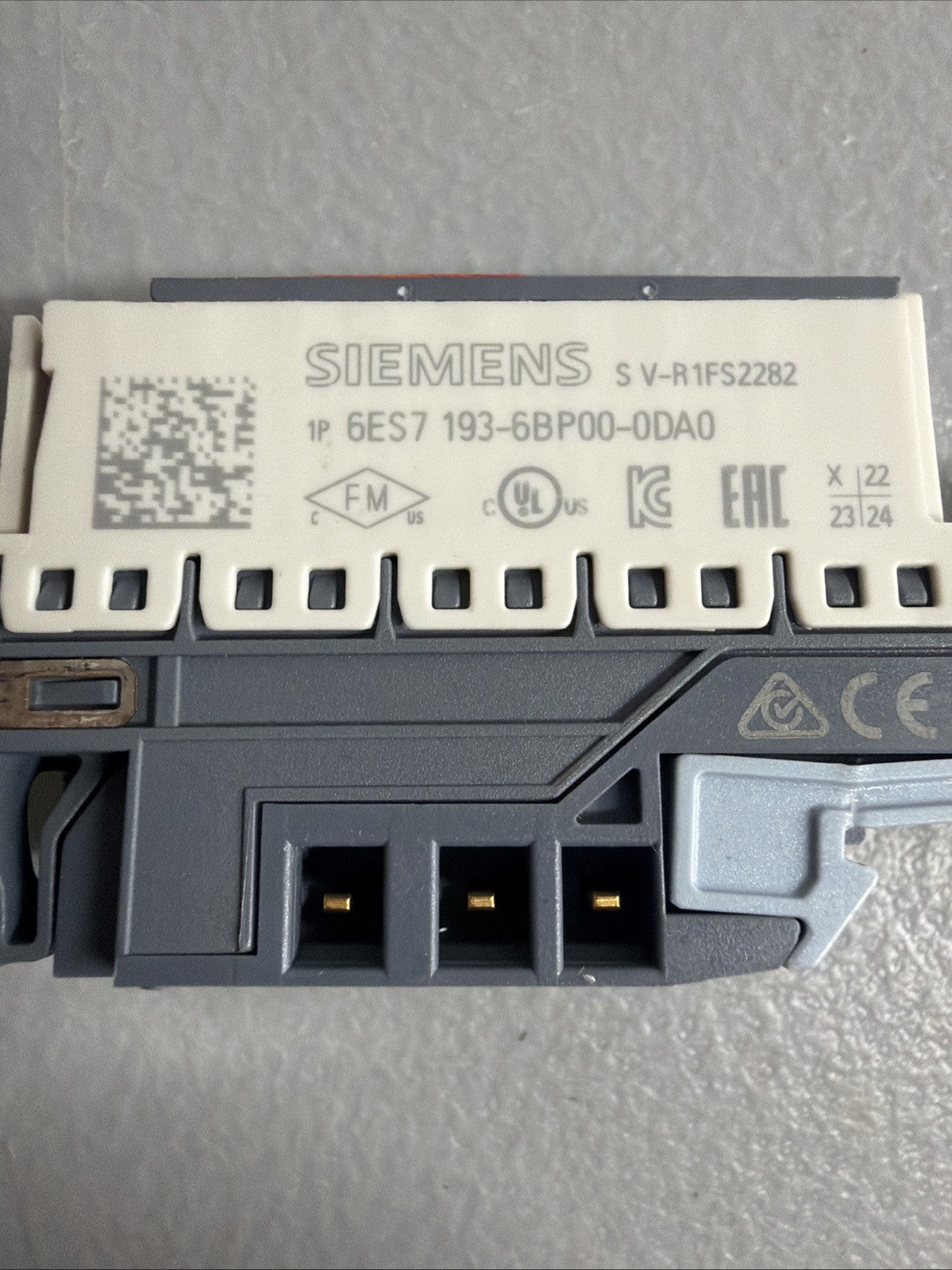 Siemens 6ES7193-6BP00-0DA0 SIMATIC ET 200SP BaseUnit New Open Box 1.3.3