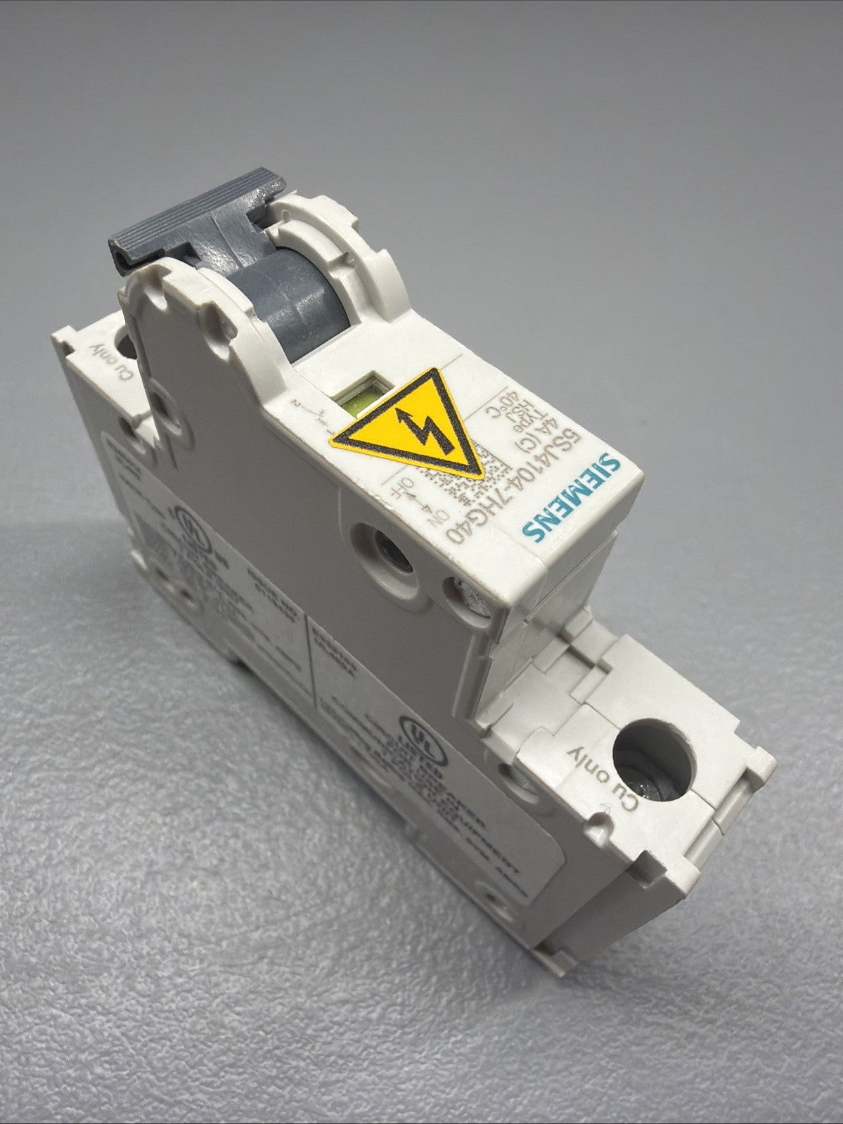 Siemens 5SJ4104-7HG40 SENTRON 4-Pole 4A Circuit Breaker Open Box (1.2.1)
